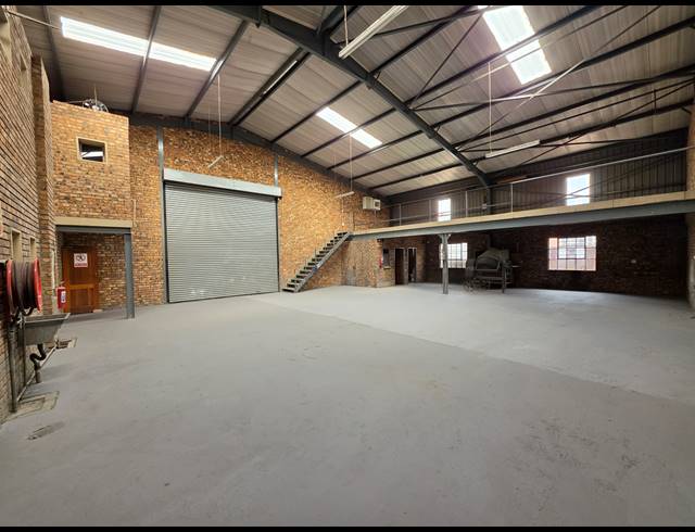 450M² FACTORY TO LET IN ANDERBOLT